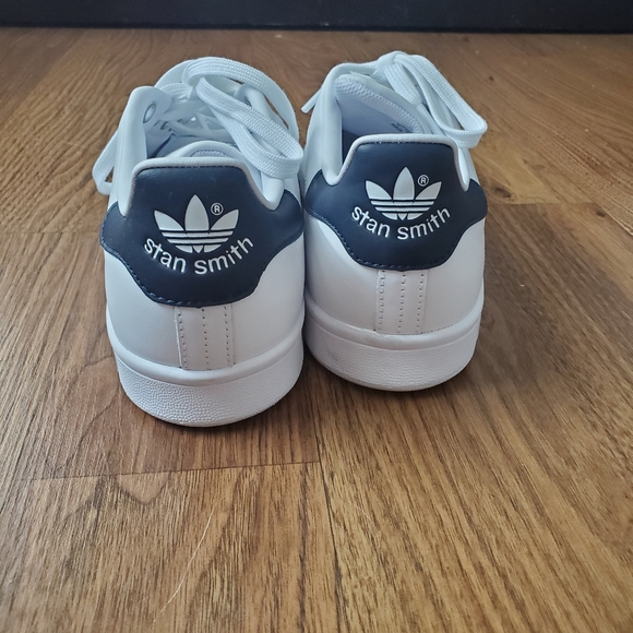 Adidas Stan Smith Sneakers - Picture 2 of 4